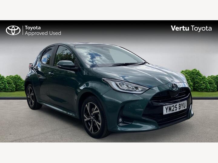 Toyota Yaris 1.5 VVT-h Design E-CVT Euro 6 (s/s) 5dr