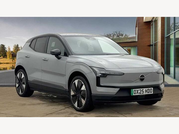 Volvo EX30 Twin Performance 69kWh Plus Auto AWD 5dr