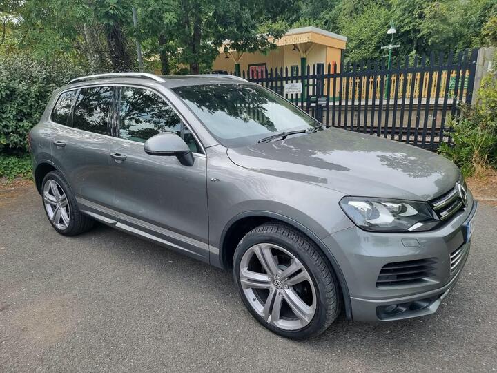 Volkswagen Touareg 3.0 TDI V6 BlueMotion Tech R-Line Tiptronic 4WD Euro 5 (s/s) 5dr