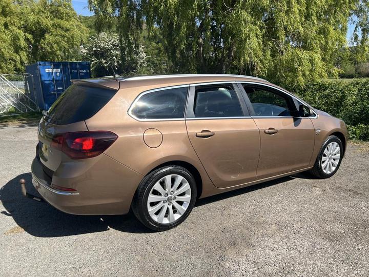 Vauxhall Astra 1.6 16V Elite Sports Tourer Auto Euro 5 5dr