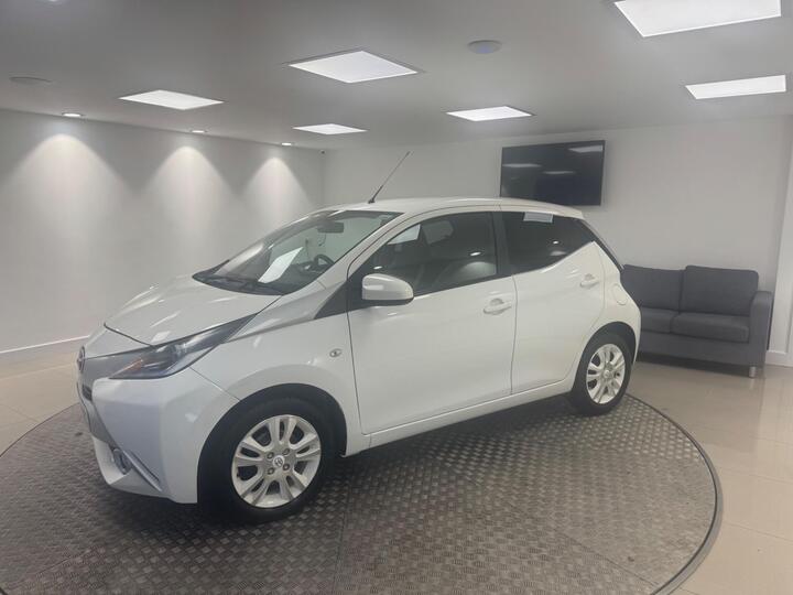 Toyota AYGO 1.0 VVT-i X-pure Euro 6 5dr