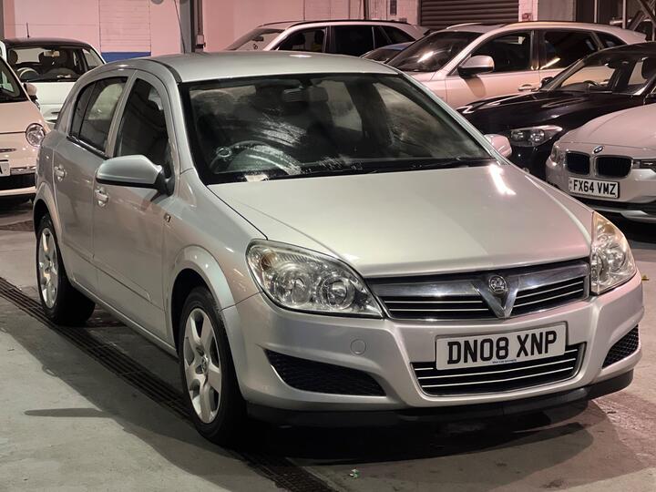 Vauxhall Astra 1.4i 16v Club 5dr