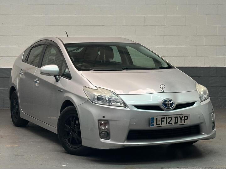 Toyota Prius 1.8 VVT-h T Spirit Hatchback 5dr Petrol Hybrid CVT Euro 5 (s/s) (136 Ps)