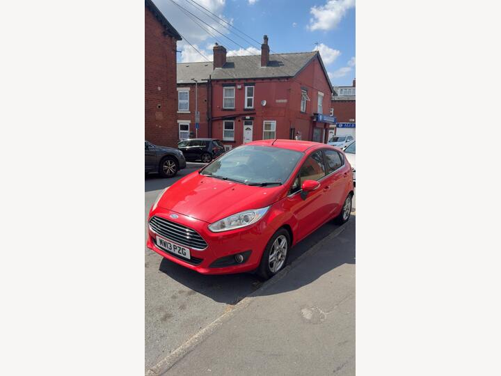 Ford Fiesta 1.0T EcoBoost Zetec Euro 5 (s/s) 5dr