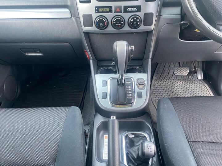 Suzuki Grand Vitara 2.0 16v Estate 5dr