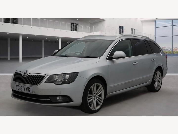 Skoda Superb 2.0 TDI Elegance DSG Euro 5 (s/s) 5dr