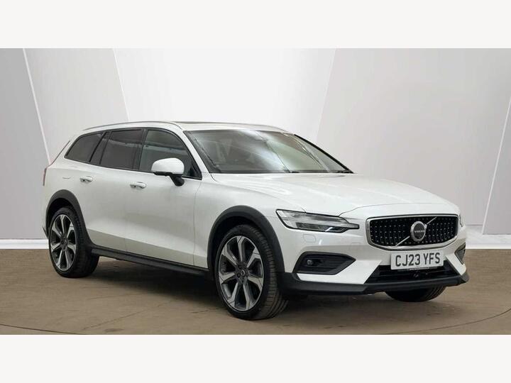 Volvo V60 Cross Country 2.0 B5 MHEV Ultimate Auto AWD Euro 6 (s/s) 5dr