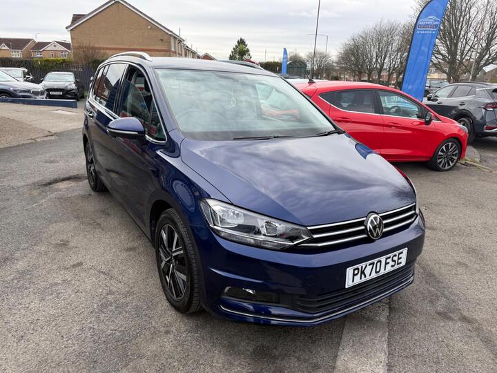 Volkswagen Touran 1.5 TSI EVO SEL DSG Euro 6 (s/s) 5dr Volkswagen Touran 1.5 TSI EVO SEL DSG Euro 6 (s/s) 5dr