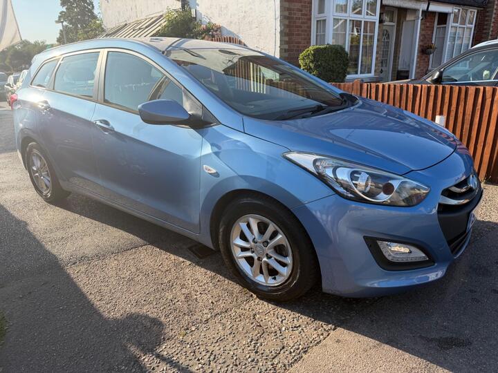 Hyundai I30 1.6 CRDi Blue Drive Active Tourer Euro 5 (s/s) 5dr
