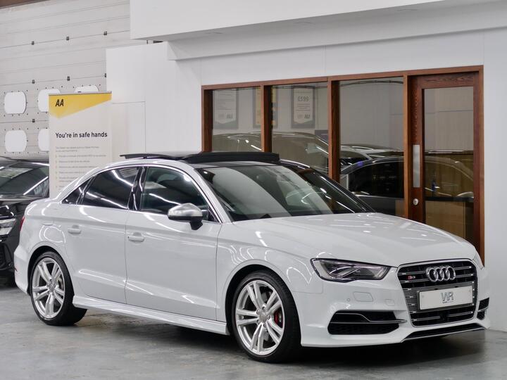 Audi S3 2.0 TFSI S Tronic Quattro Euro 6 (s/s) 4dr (Nav)