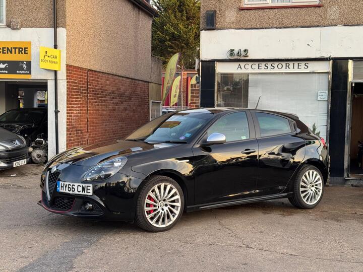 Alfa Romeo Giulietta 1.4 TB MultiAir Speciale TCT Euro 6 (s/s) 5dr Alfa Romeo Giulietta 1.4 TB MultiAir Speciale TCT Euro 6 (s/s) 5dr