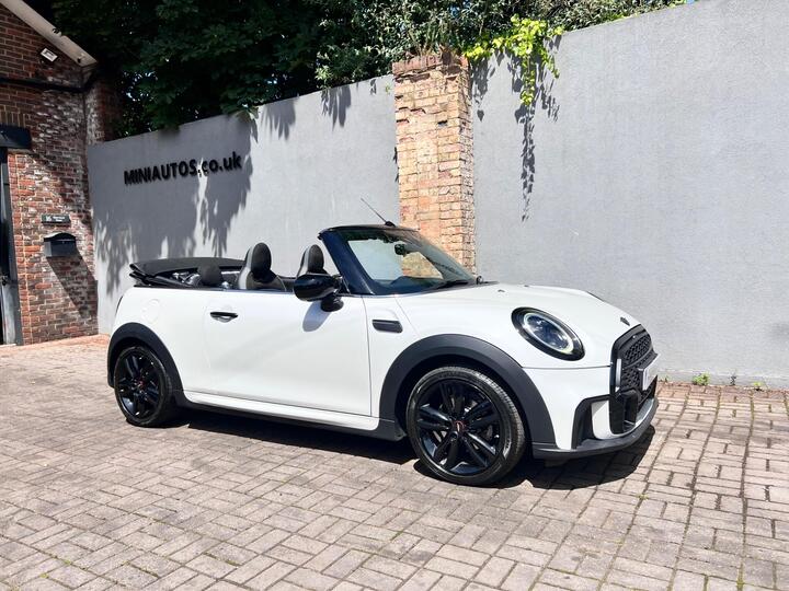 MINI Convertible 1.5 Cooper Sport Steptronic Euro 6 (s/s) 2dr MINI Convertible 1.5 Cooper Sport Steptronic Euro 6 (s/s) 2dr