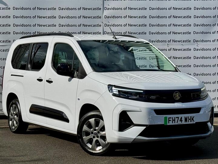 Vauxhall Combo Life Electric 52kWh Ultimate XL MPV Auto 5dr (7.4kW Charger) Vauxhall Combo Life Electric 52kWh Ultimate XL MPV Auto 5dr (7.4kW Charger)