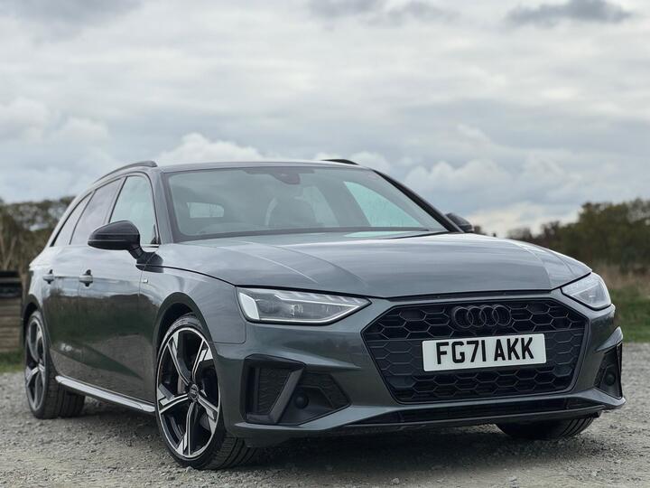 Audi A4 Avant 2.0 TFSI 40 Black Edition S Tronic Euro 6 (s/s) 5dr