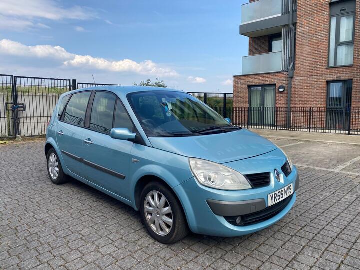 Renault Scenic 1.6 VVT Dynamique 5dr