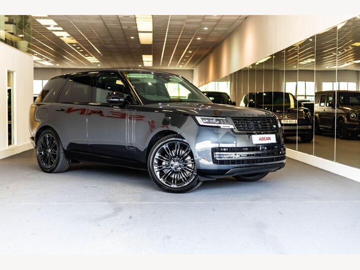 Land Rover Range Rover 4.4 P530 V8 Autobiography Auto 4WD Euro 6 (s/s) 5dr Land Rover Range Rover 4.4 P530 V8 Autobiography Auto 4WD Euro 6 (s/s) 5dr