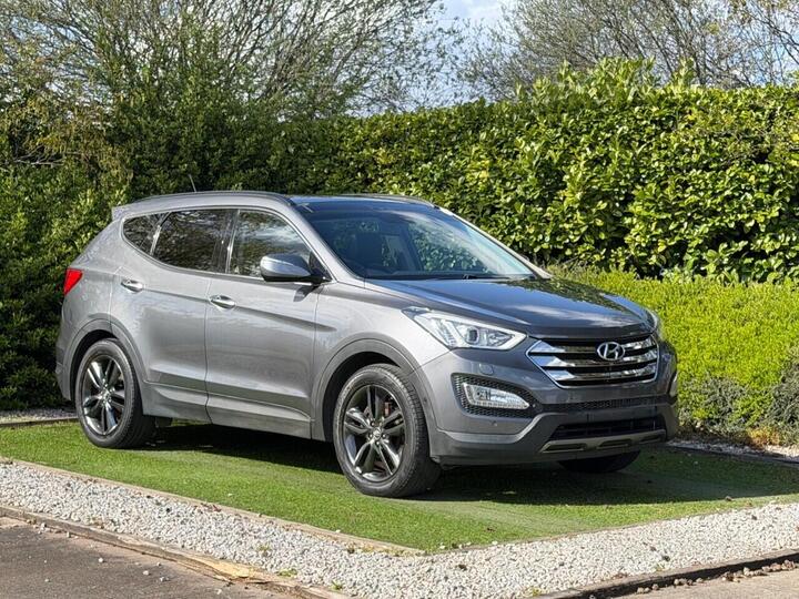 Hyundai SANTA FE 2.2 CRDi Premium SE Auto 4WD Euro 5 5dr (7 Seat) Hyundai SANTA FE 2.2 CRDi Premium SE Auto 4WD Euro 5 5dr (7 Seat)