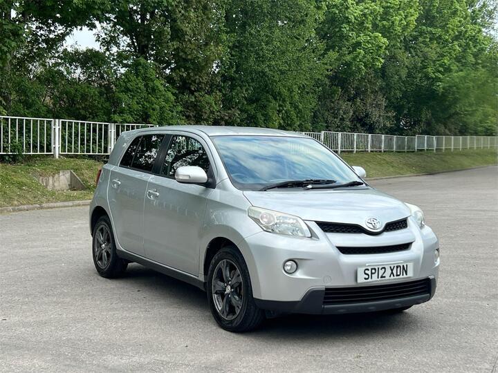Toyota Urban Cruiser 1.4 D-4D 4WD Euro 5 5dr Toyota Urban Cruiser 1.4 D-4D 4WD Euro 5 5dr