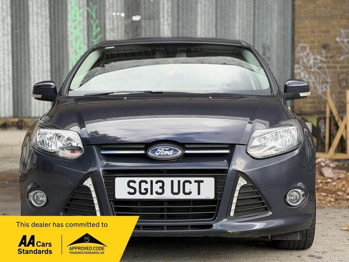 Ford Focus 1.0T EcoBoost Zetec Euro 5 (s/s) 5dr