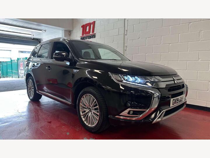 Mitsubishi OUTLANDER 2.4h TwinMotor 13.8kWh 4h CVT 4WD Euro 6 (s/s) 5dr