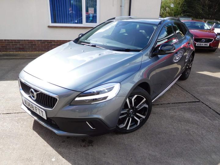 Volvo V40 Cross Country 1.5 T3 GPF Pro Auto Euro 6 (s/s) 5dr