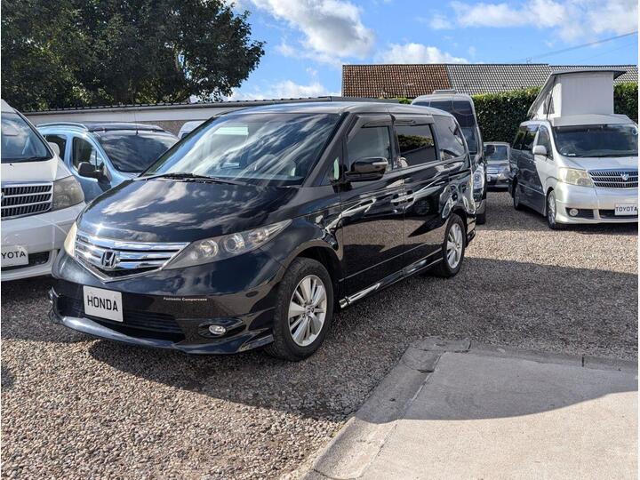 Honda ELYSION MPV 2 Berth 7 Seater