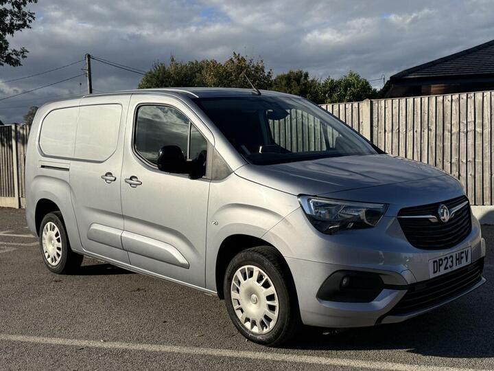 Vauxhall COMBO 1.5 Turbo D 2300 Pro Panel Van 6dr Diesel Manual L2 H1 Euro 6 (s/s) (100 Ps)