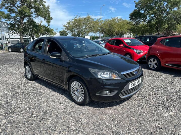 Ford Focus 1.8 Titanium 5dr