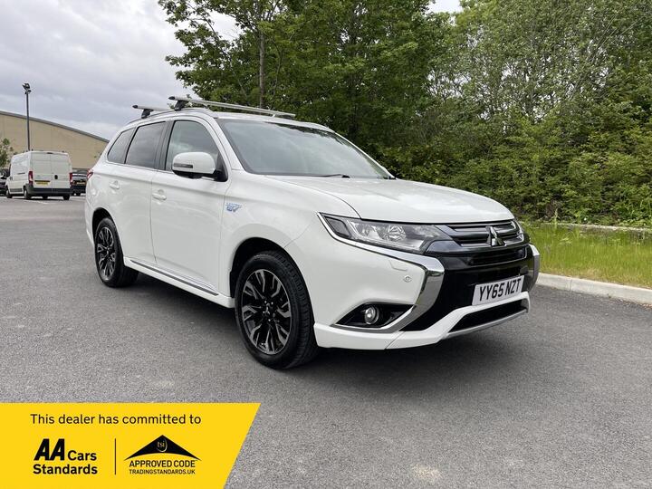 Mitsubishi Outlander 2.0h 12kWh GX4hs CVT 4WD Euro 6 (s/s) 5dr Mitsubishi Outlander 2.0h 12kWh GX4hs CVT 4WD Euro 6 (s/s) 5dr