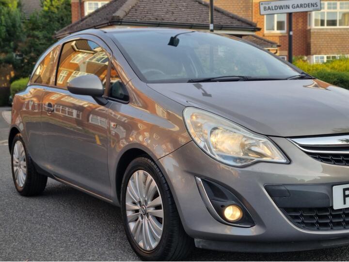 Vauxhall Corsa 1.2 16V Excite Euro 5 3dr (A/C)