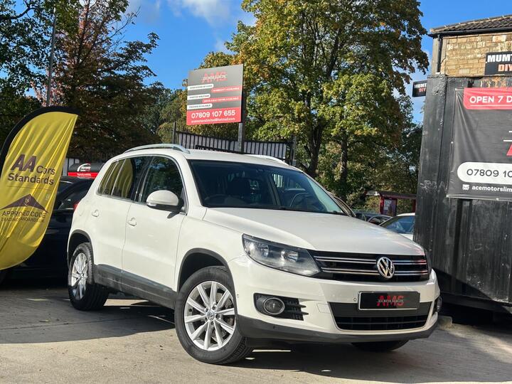 Volkswagen Tiguan 2.0 TDI BlueMotion Tech SE 4WD Euro 5 (s/s) 5dr