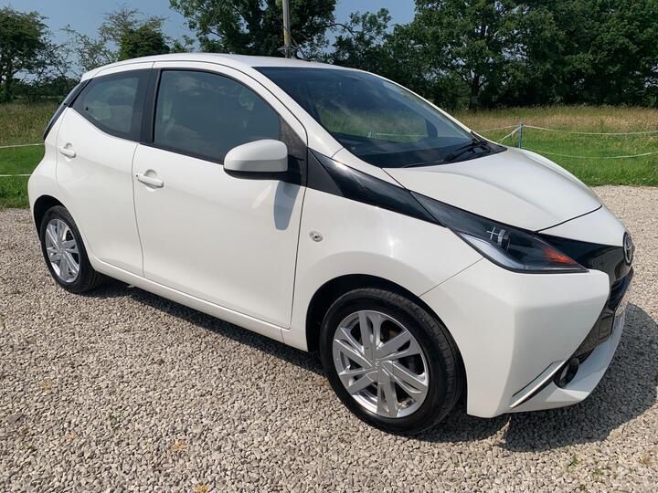 Toyota AYGO 1.0 VVT-i X-pression Euro 6 5dr