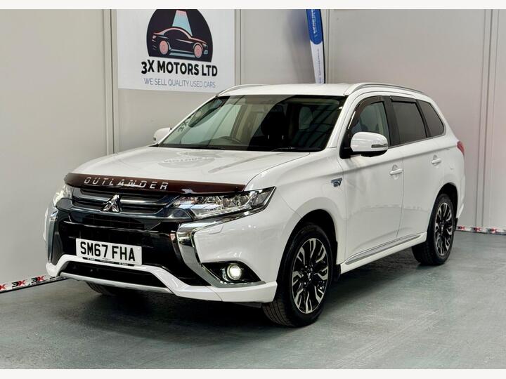 Mitsubishi Outlander 2.0h 12kWh 4h CVT 4WD Euro 6 (s/s) 5dr Mitsubishi Outlander 2.0h 12kWh 4h CVT 4WD Euro 6 (s/s) 5dr