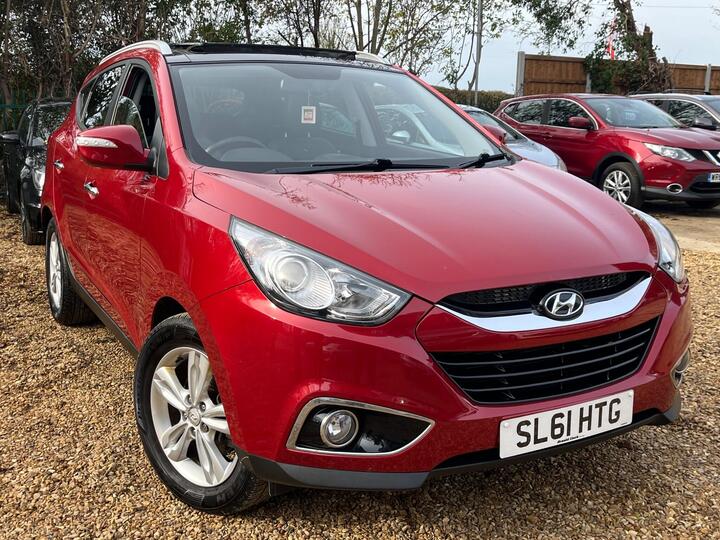 Hyundai Ix35 1.7 CRDi Premium Euro 5 (s/s) 5dr Hyundai Ix35 1.7 CRDi Premium Euro 5 (s/s) 5dr