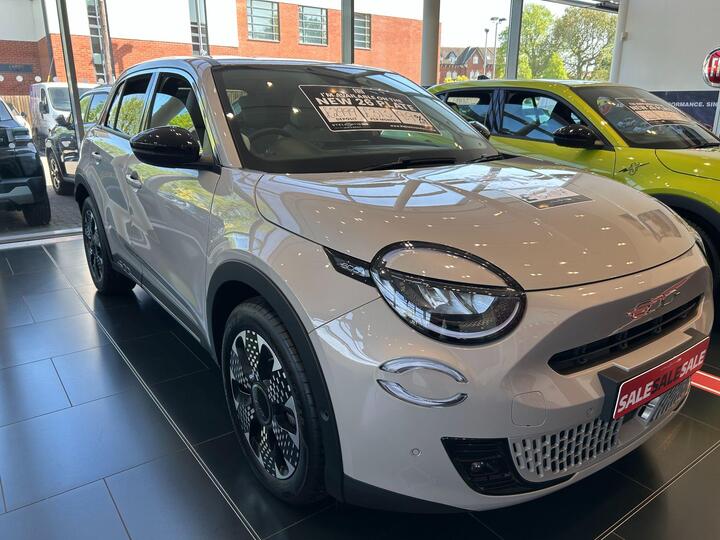Fiat 600e 54kWh La Prima Auto 5dr
