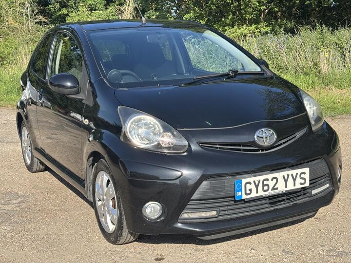 Toyota AYGO 1.0 VVT-i Fire Euro 5 3dr Toyota AYGO 1.0 VVT-i Fire Euro 5 3dr