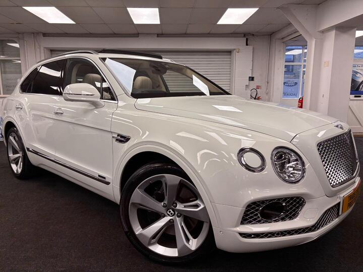 Bentley Bentayga 4.0d V8 Auto 4WD Euro 6 (s/s) 5dr Bentley Bentayga 4.0d V8 Auto 4WD Euro 6 (s/s) 5dr