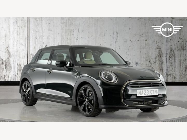 MINI Hatch 1.5 Cooper Resolute Edition Steptronic Euro 6 (s/s) 5dr