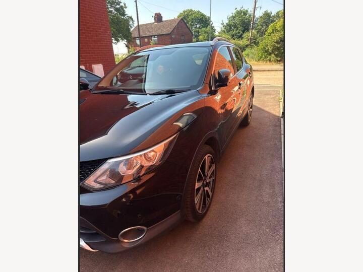 Nissan QASHQAI 1.5 DCi Tekna 2WD Euro 6 (s/s) 5dr