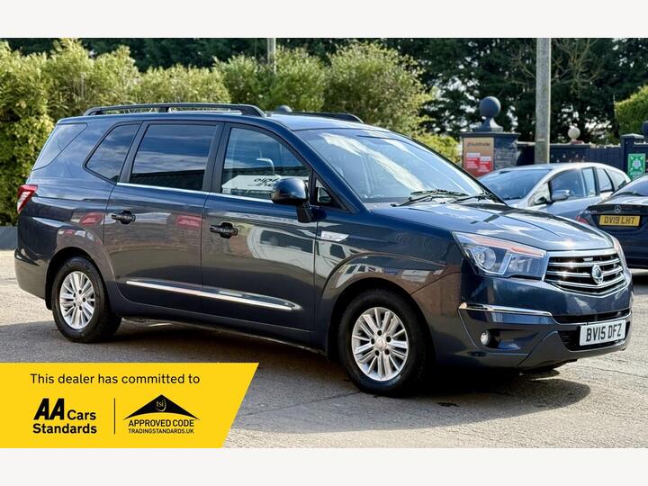 SsangYong Turismo 2.0 E-XDi ES T-Tronic Euro 5 5dr