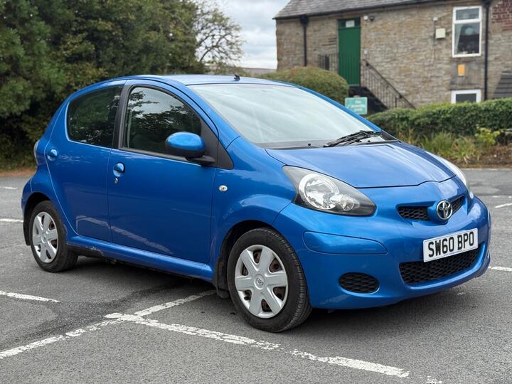 Toyota AYGO 1.0 VVT-i Blue Euro 5 5dr Toyota AYGO 1.0 VVT-i Blue Euro 5 5dr