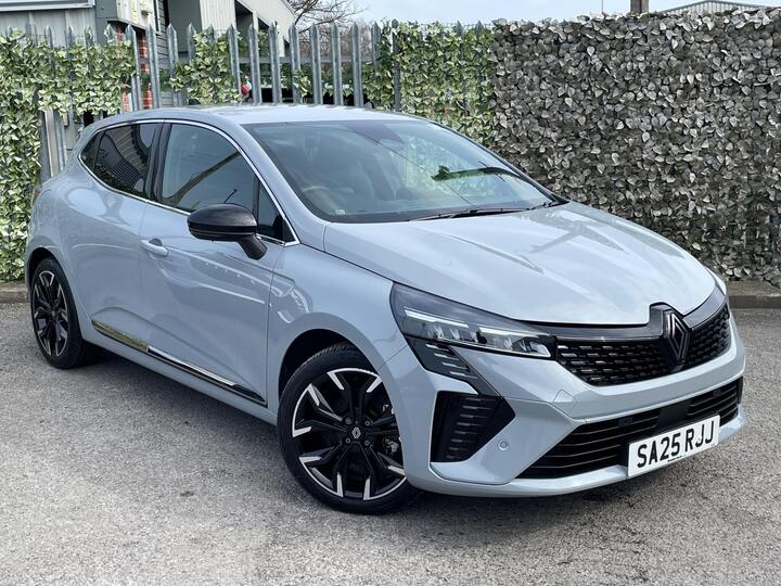 Renault Clio 1.6 E-TECH Techno Auto Euro 6 (s/s) 5dr