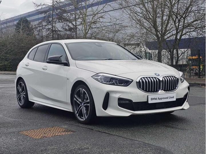 BMW 1 Series 1.5 118i M Sport DCT Euro 6 (s/s) 5dr BMW 1 Series 1.5 118i M Sport DCT Euro 6 (s/s) 5dr
