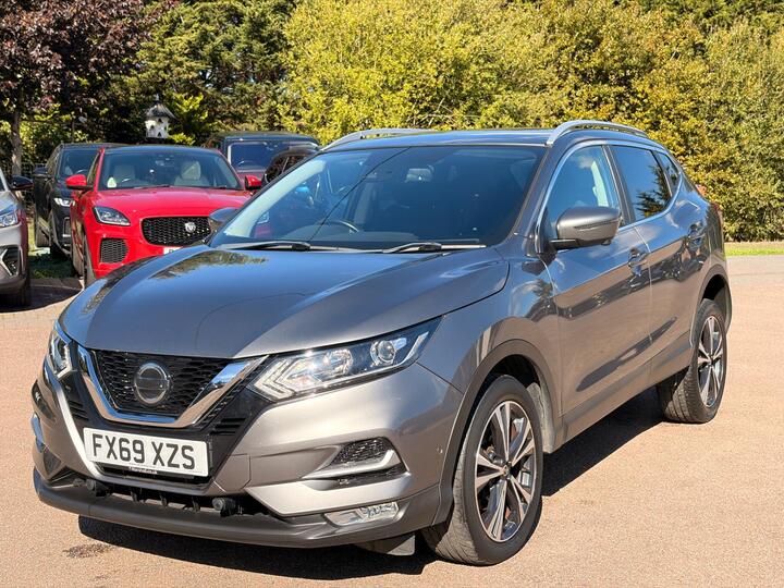 Nissan Qashqai 1.7 DCi N-Connecta 4WD Euro 6 (s/s) 5dr
