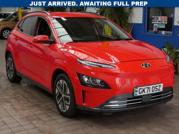 Hyundai KONA 64kWh Premium Auto 5dr (10.5kW Charger) Hyundai KONA 64kWh Premium Auto 5dr (10.5kW Charger)