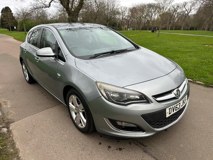 Vauxhall Astra 1.4T 16v SRi Euro 5 5dr