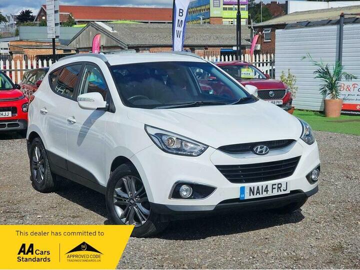 Hyundai Ix35 1.7 CRDi SE Euro 5 (s/s) 5dr (Nav) Hyundai Ix35 1.7 CRDi SE Euro 5 (s/s) 5dr (Nav)