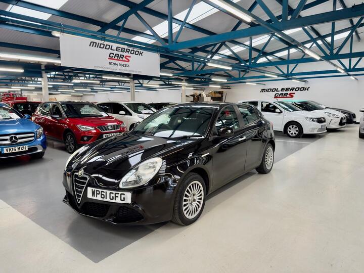 Alfa Romeo Giulietta 1.4 TB Turismo Euro 5 (s/s) 5dr Alfa Romeo Giulietta 1.4 TB Turismo Euro 5 (s/s) 5dr