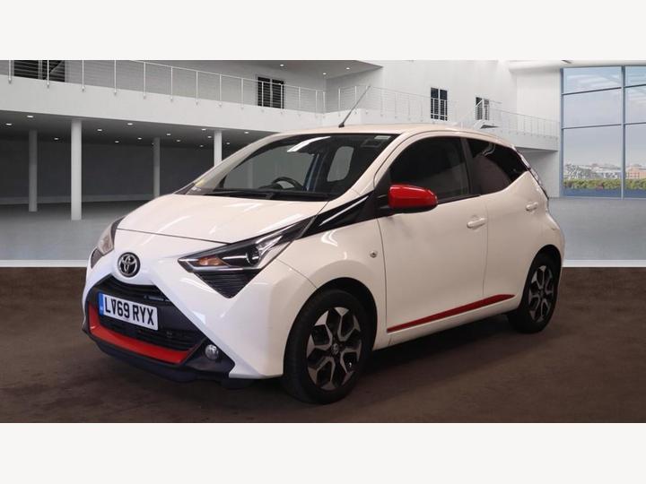 Toyota AYGO 1.0 VVT-i X-trend Funroof X-shift Euro 6 5dr