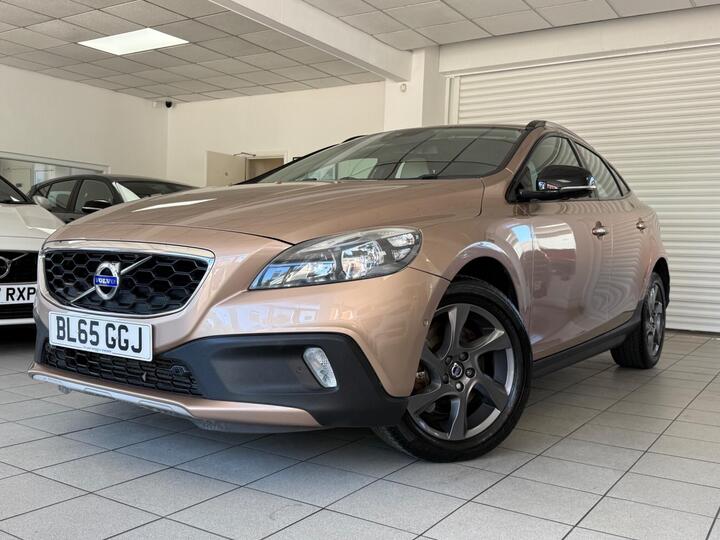 Volvo V40 CROSS COUNTRY 2.0 D2 SE Nav Euro 6 (s/s) 5dr
